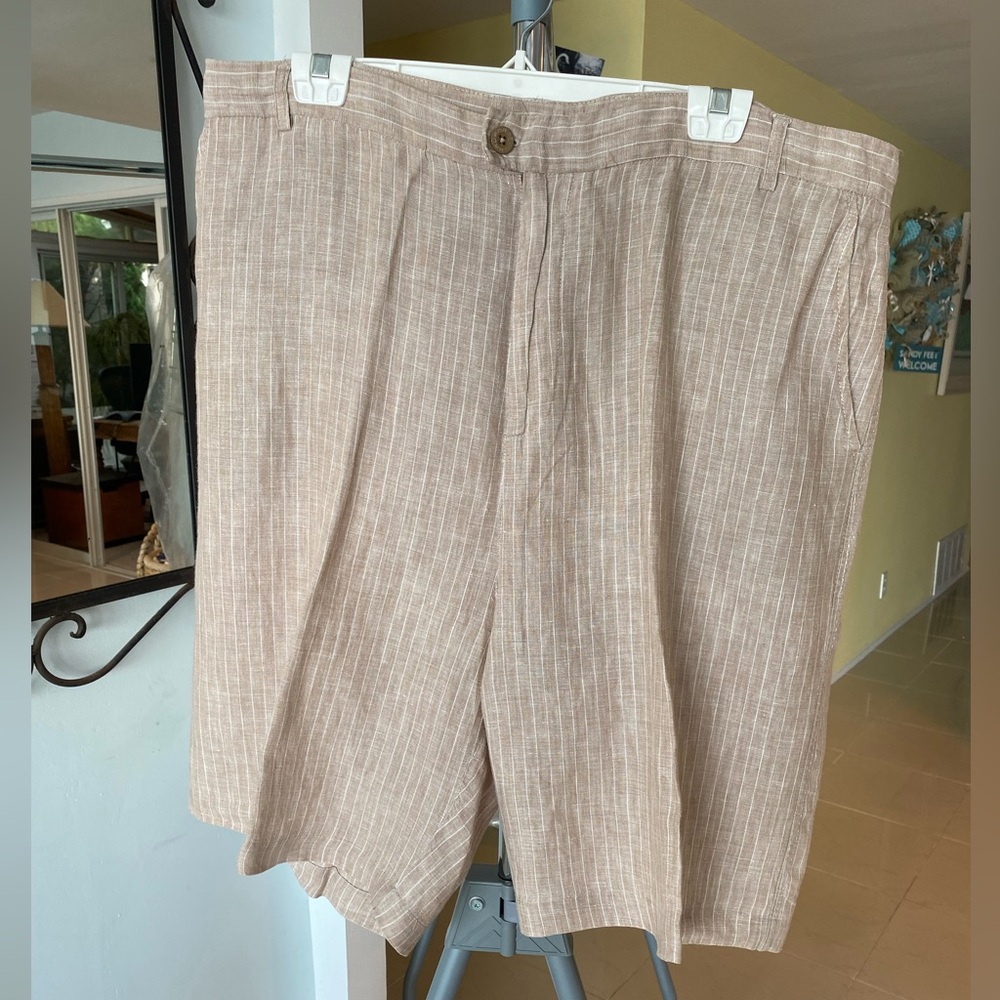 Havana Nines Men’s Shorts 100% Linen Tan w/white pin-stripes Sz 40 Excel cond